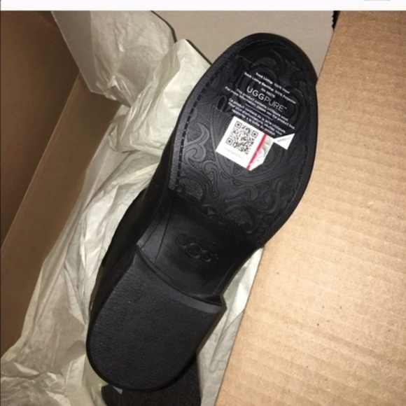 BNIB Ugg waterproof rain boots - Picture 6 of 6